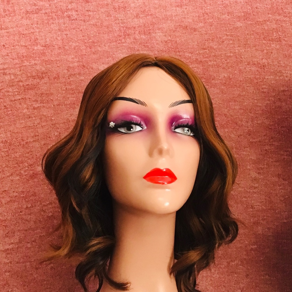 ✨❤️Two-Tone Short Wave Hairstyle Fluffy Natural and Smooth 12 Inches